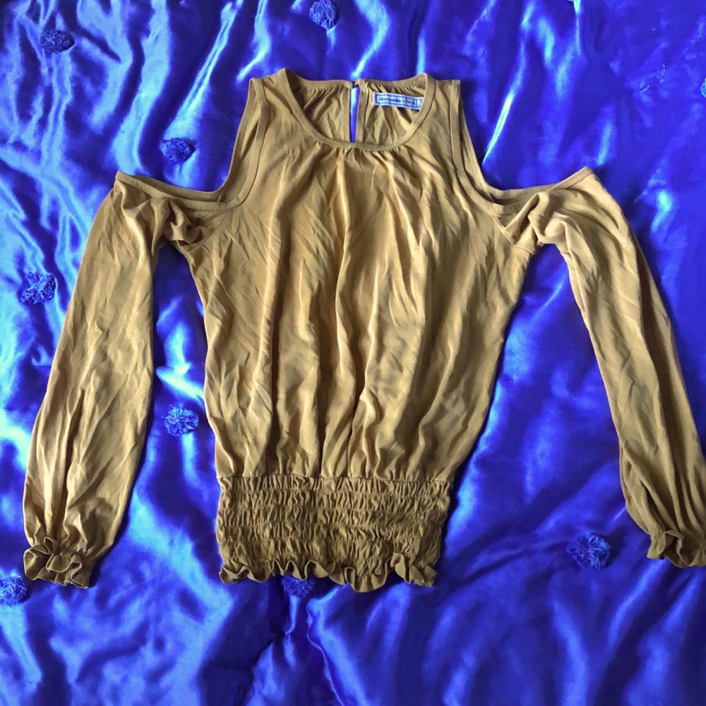 Abercrombie and Fitch top